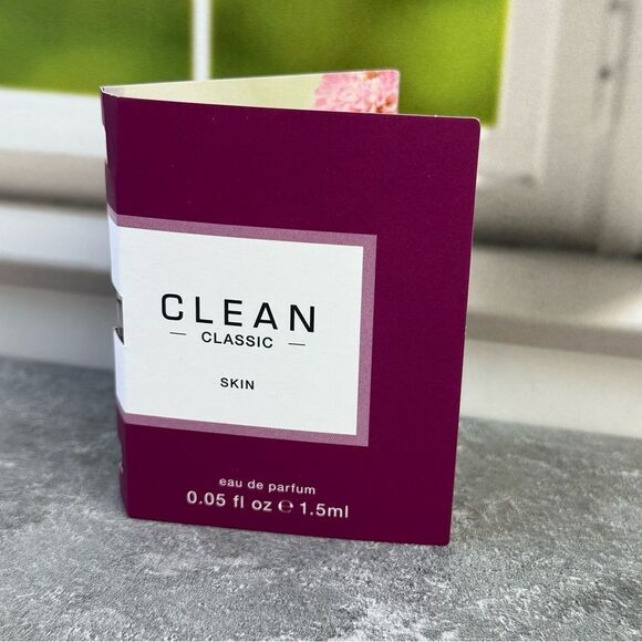 CLEAN Classic Skin Sample 1.5 ml - Picture 1 of 3
